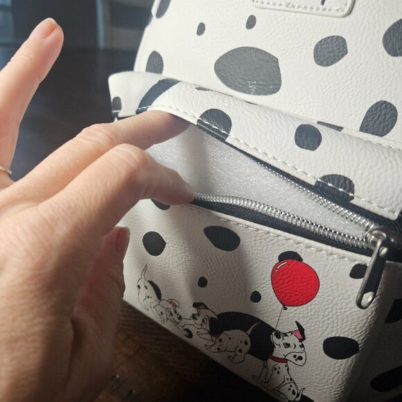 *NWT* Disney Loungefly 101 Dalmatians Spotted Puppies Backpack, Red Interior - Picture 5 of 6